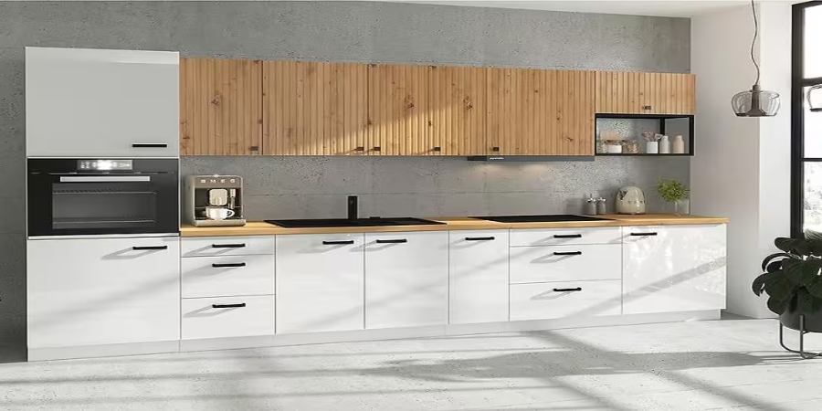 Jak dopasować kolor ścian do odcienia brązu i wielkości kuchni?